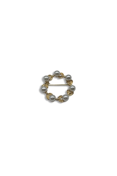 Pearl circle brooch
