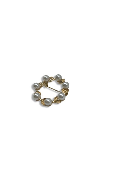 Pearl circle brooch