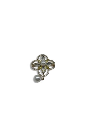 Four-leaf clover crystal brooch