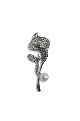 Calla lily pearl brooch